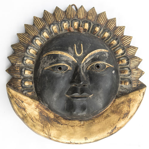 Sonne - Mond Relief aus Keramik auf Holzplatte