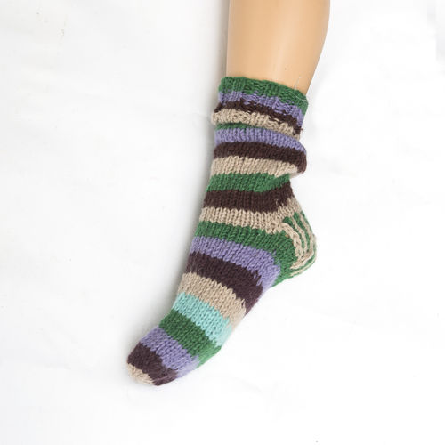 Handgestrickte Socken mit Ringelmuster in Braun Grün aus Wolle Gr. S
